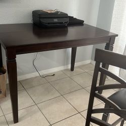 Kitchen Dinner table