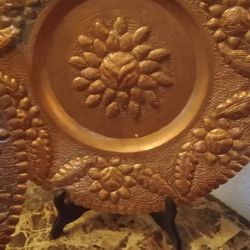 Gold Plates With Vase