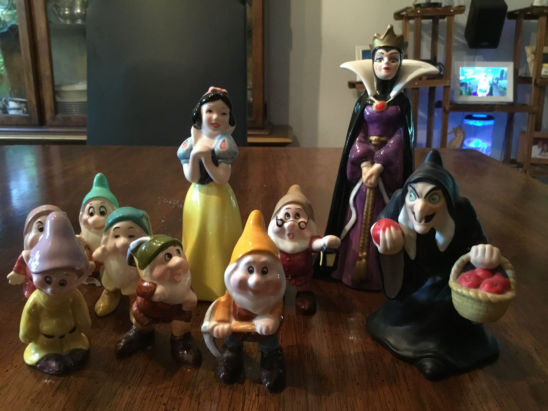 Disney Snow, White And The Seven Dwarfs Queen And Witch Ceramic Figures