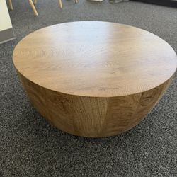 Modern Farmhouse Round Coffee Table – 29” Diameter