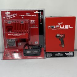 Milwaukee M18 FUEL 1/2 in. Impact Wrench w/ 5.0Ah Starter Kit