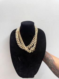 Silver-plated Cuban chains and bracelets