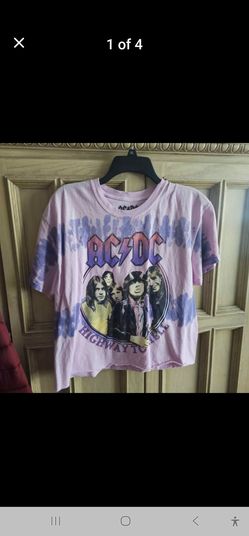 Womans cut off graphic t shirt Size med/large