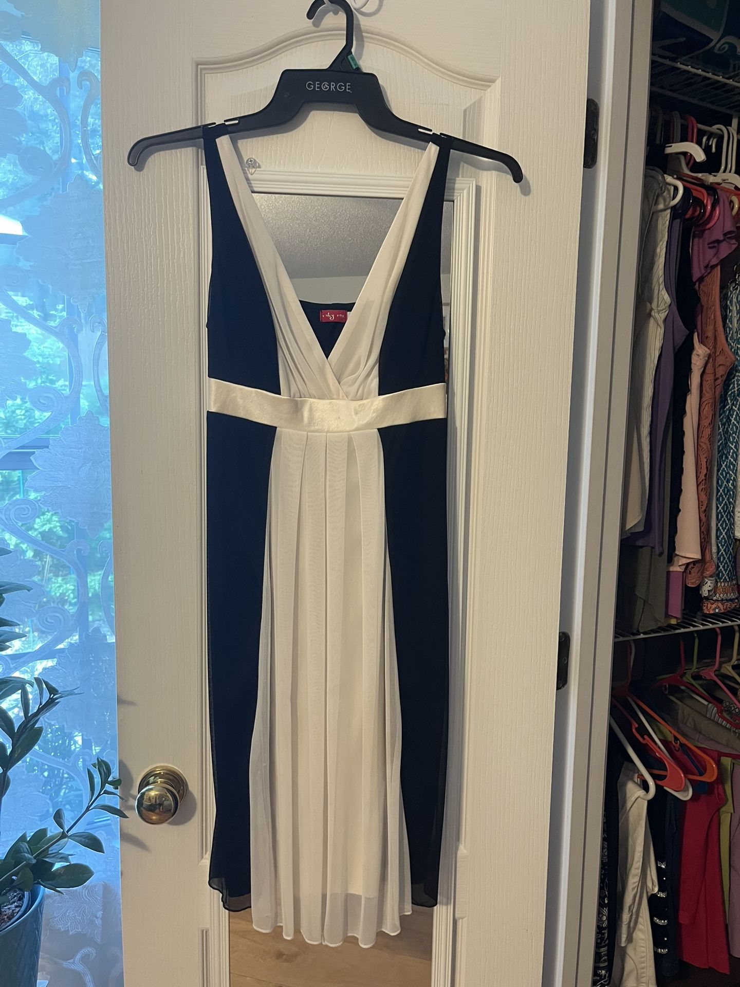 Black & White Tuxedo Dress Size L (Jr.)