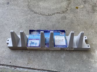 Tool hanger