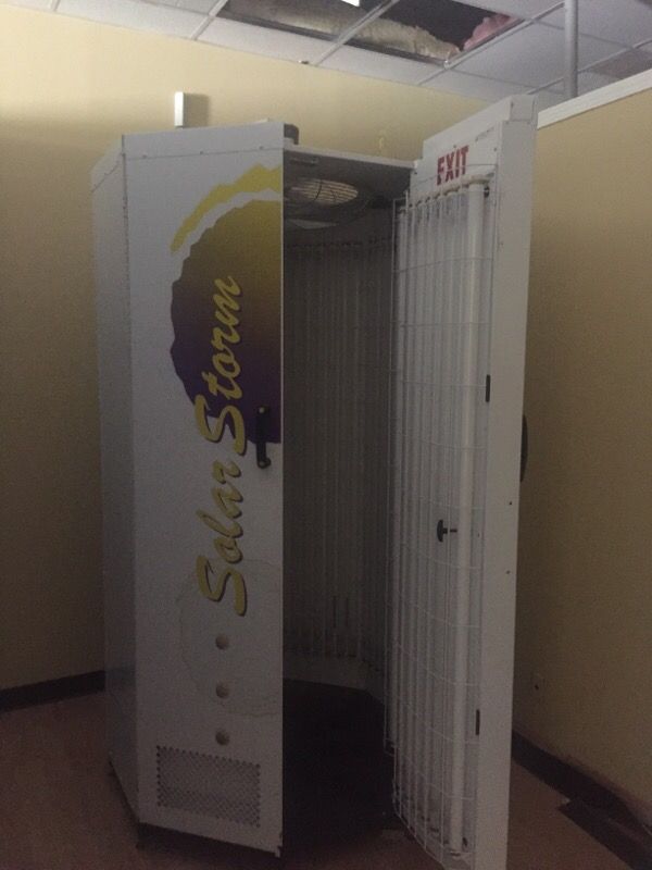 Stand up tanning bed for Sale in Danville, VA OfferUp