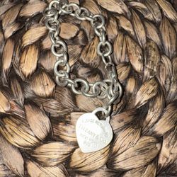 Tiffany & Co. Heart Bracelet 8” 