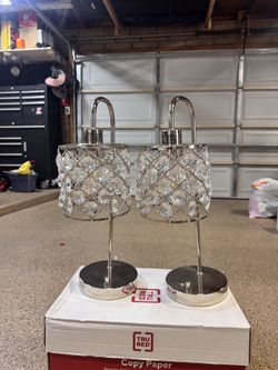 Lamps - Table top lamps w/ USB port