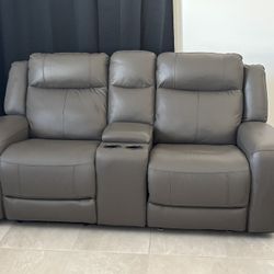 Leather recliner loveseat