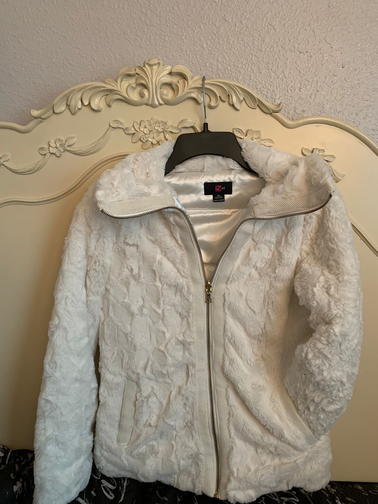 Linda Chamarra Blanca