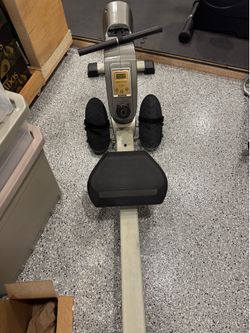 Fitness row machine