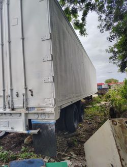 Cargo container