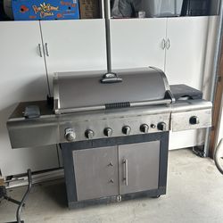 Gas grill