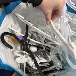 Store baby/ kid hangers