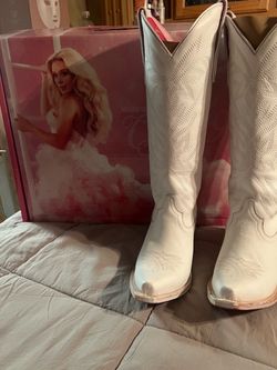 Megan Monroney lane cloud 9 white boots