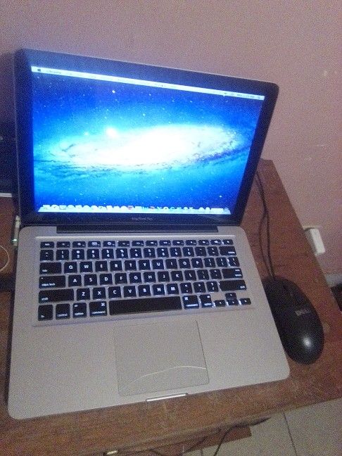 MacBook Pro A1278 i5 4gb 120gb HD Mac Os  10.7.5 Lion  And Office