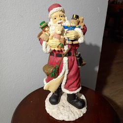 Santa Claus Statue 