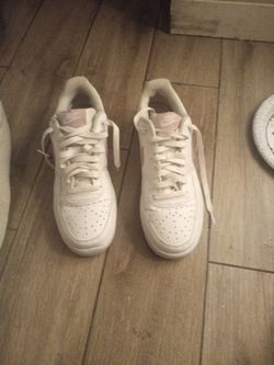 Women's Nike Tennis Shoes