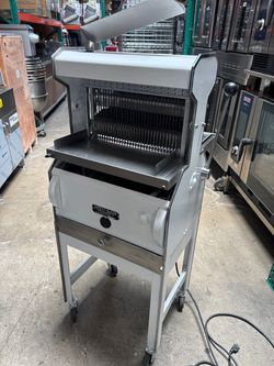 1/2" Slice Oliver 777-N Variety Bread Loaf Slicer Vertical 115 Electric On Wheels With Foot Switch #5162