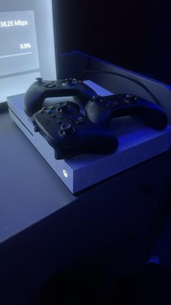 Xbox One (With 3 Next Gen Controllers)