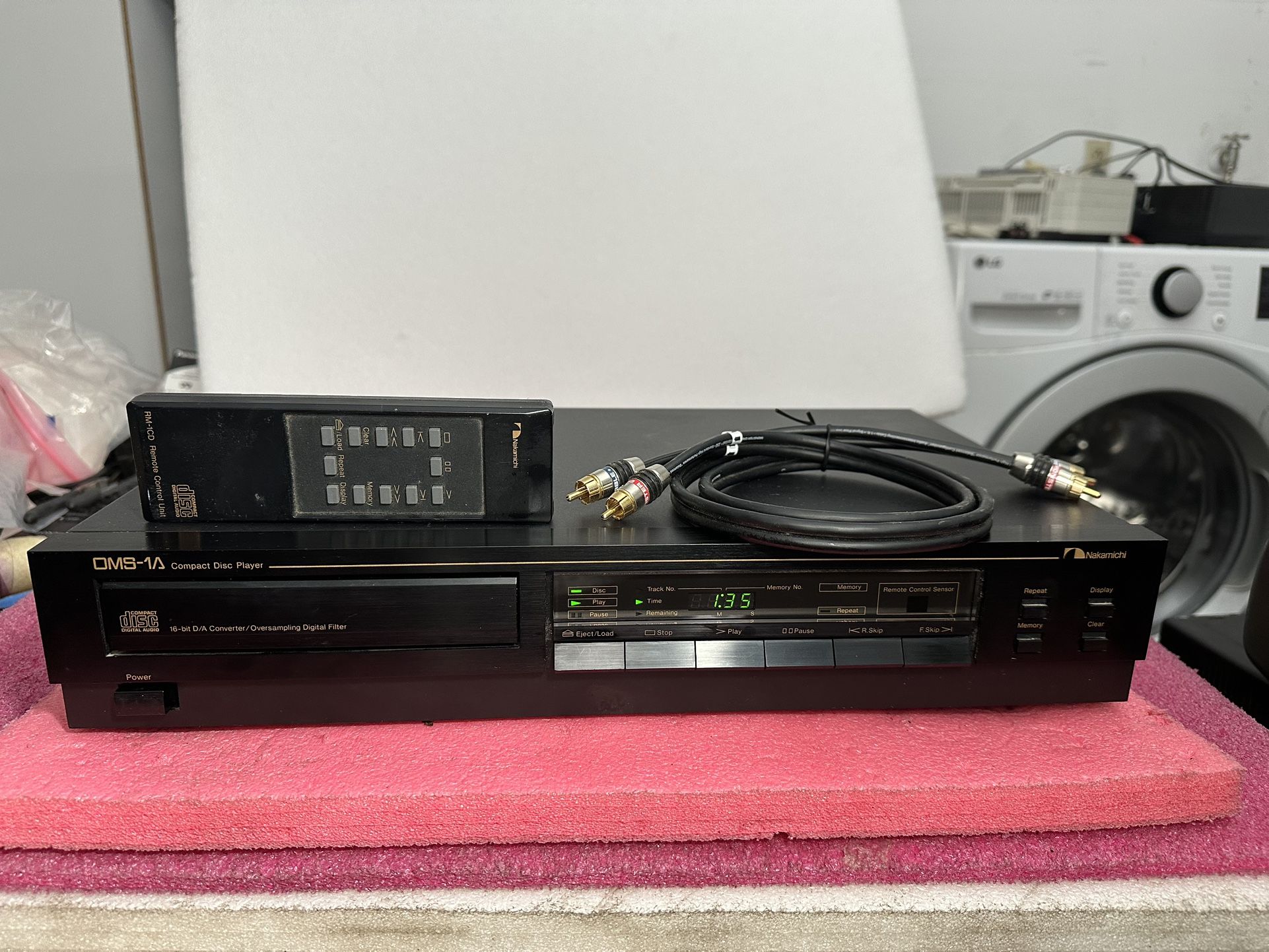 Nakamichi OMS 1A Compact Disc CD Audio Player W remote and Cables