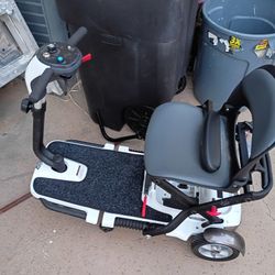 GO GO FOLDING SCOOTER MOBILITY 