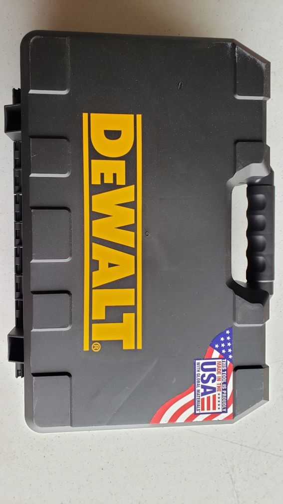 New Dewalt Power Tool Case Metal Clasp Fits 2 drills, charger and 2 batteries