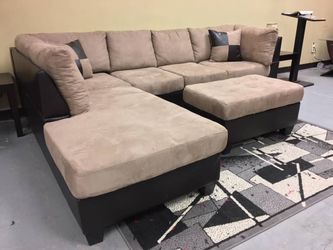 BRAND NEW SECTIONAL SOFA WITH OTTOMAN
