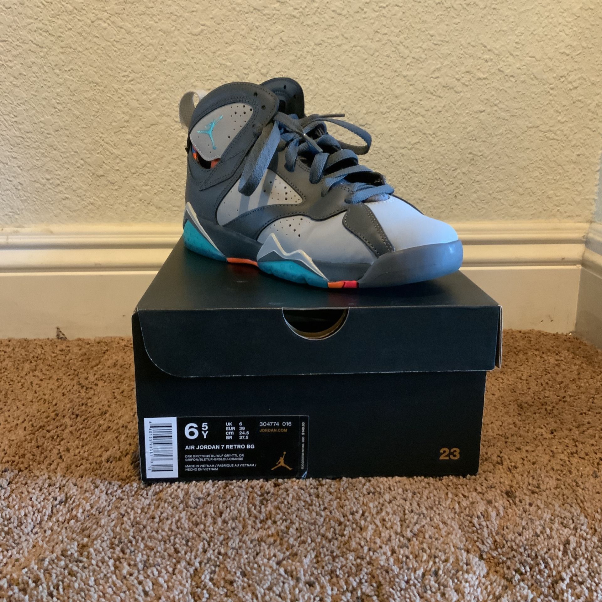 Nike Air Jordan Retro Barcelona Days size GS Sb Dunk Yeezy