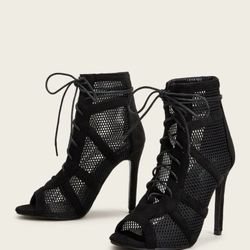 Black High Heels , Size (5.5) 