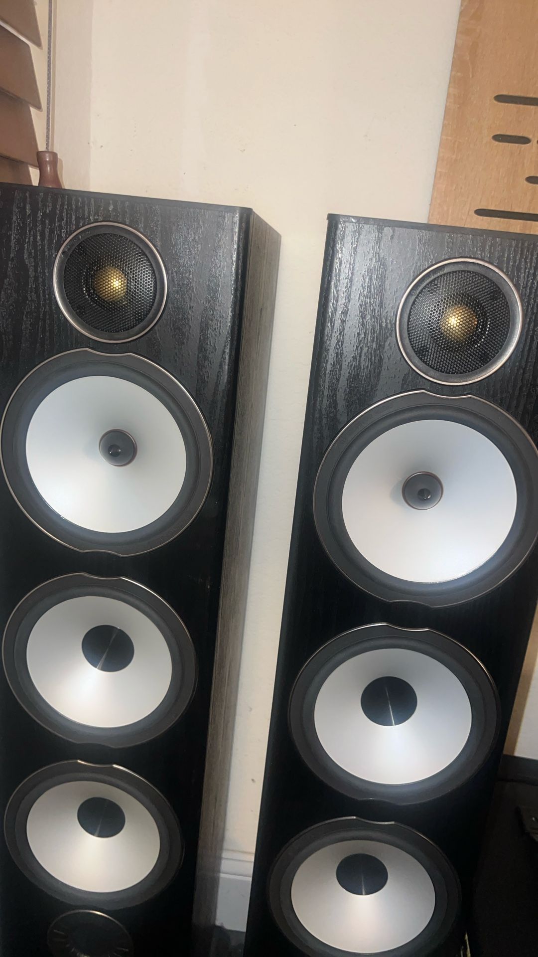 Monitor Audio Bronze 200 Floor-standing speaker (Black)