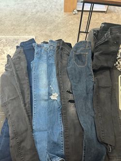 Women/junior jeans  (size 24)