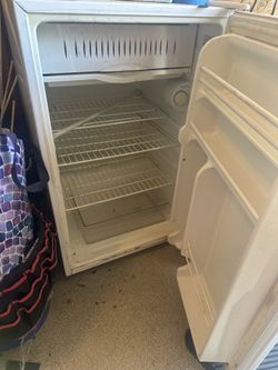 Mini Refrigerator - GE
