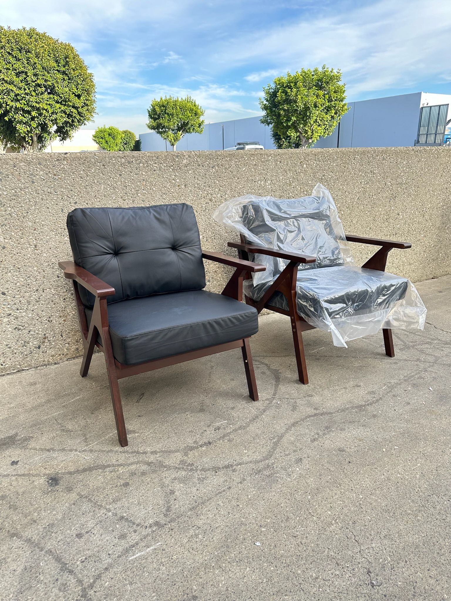 Set Of 2 Black Faux Leather Accent Chairs With Wooden Arms