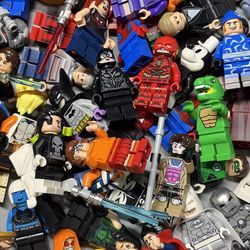 WILL BUY YOUR LEGO MINIFIGURE COLLECTION