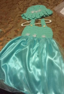 Crotchet dress