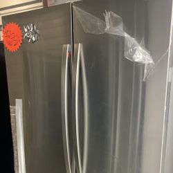 Brand New Samsung Refrigerator RF32CG5100SR for Sale - $1000 