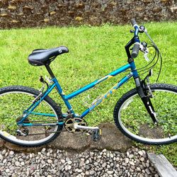 Motiv Mountain Bike 🚲26”
