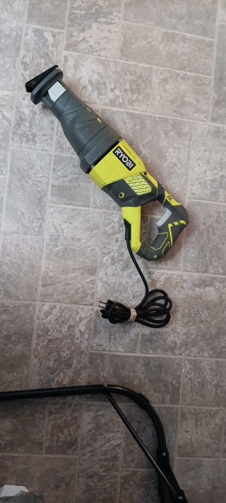 Saw Machine For Metal  ,Wood, Ect.