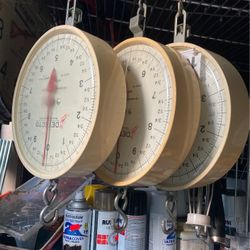 Hanging scales prices vary on which ones and how many you purchase￼