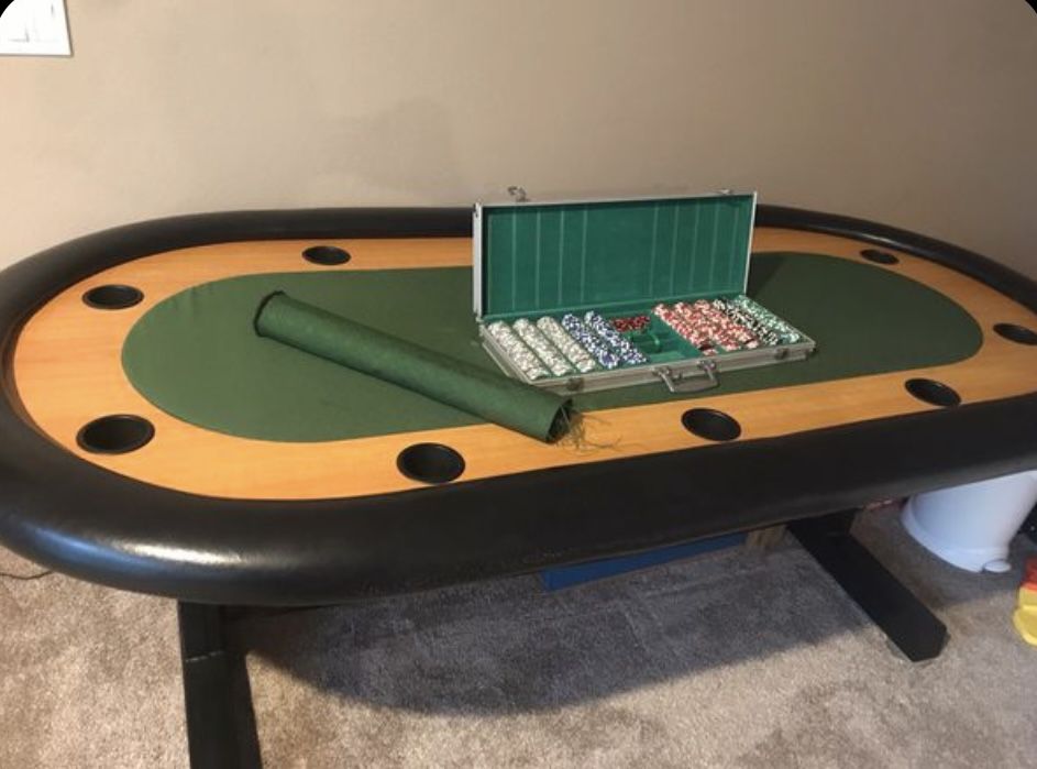 Poker Table 