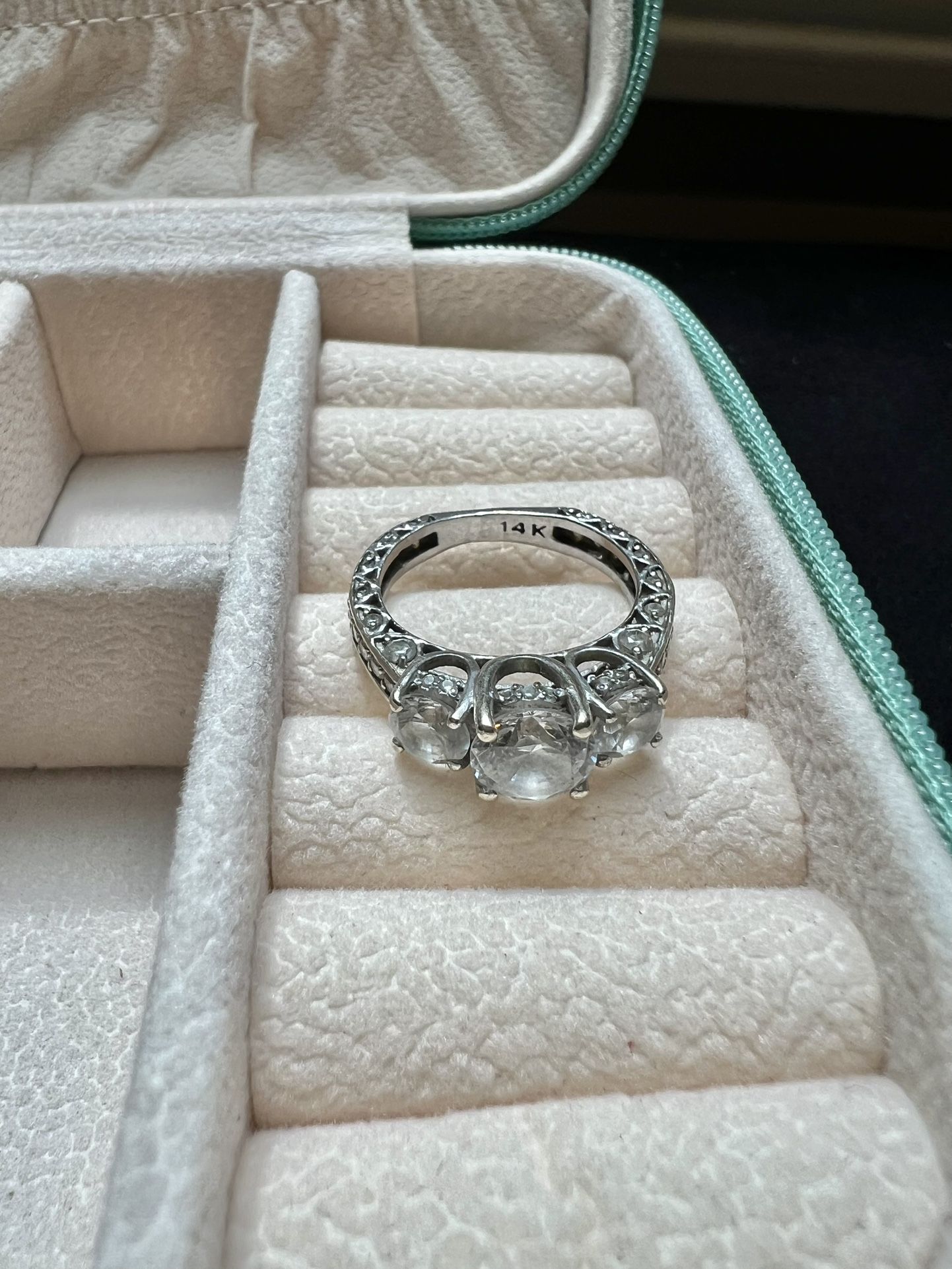 14k White Gold Vintage Wedding Ring