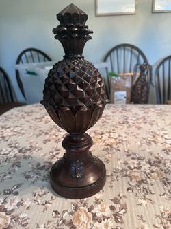 Decorative Pineapple Finial Figurine