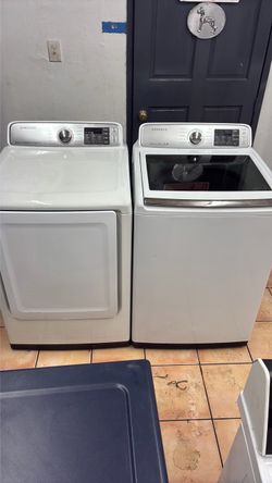 WASHER AND ELECTRIC DRYER SET
