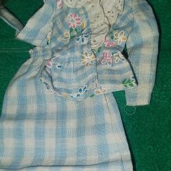 Barbie!!!  Lots Of Vintage Barbie! 