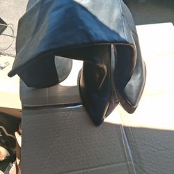 $15 Dlrs Botas Size 9.5