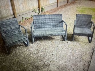 Patio set- med sz- good condition