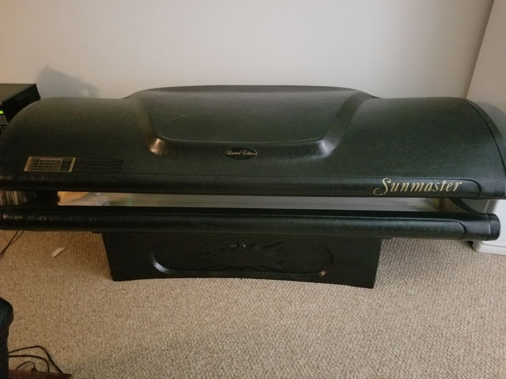 Sunmaster Limited Edition 24LE Tanning Bed