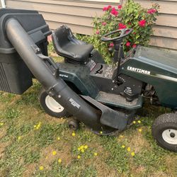 Craftsman Riding Lawnmower 