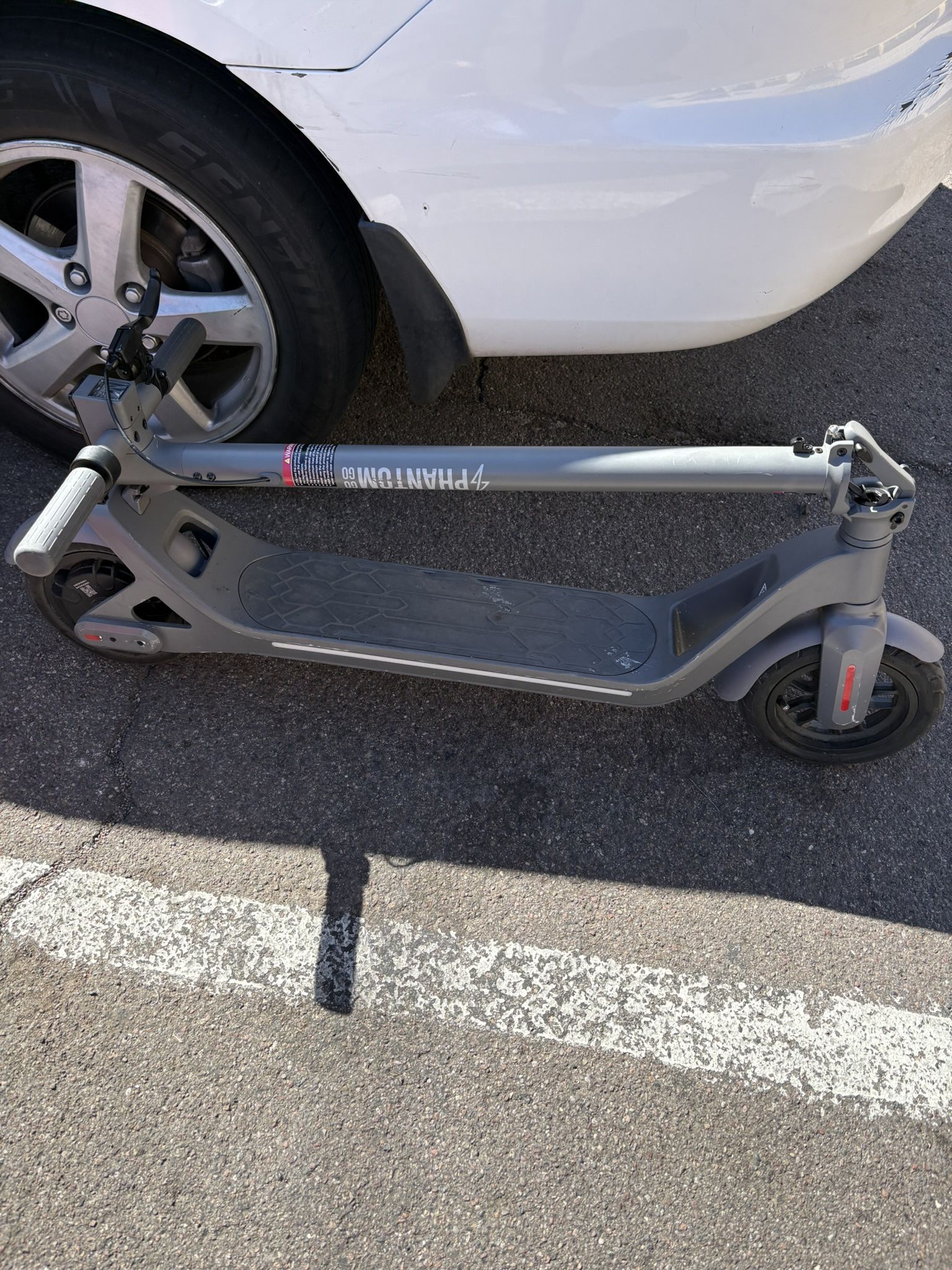 Phantom 4 Electric Scooter